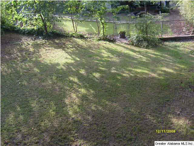 505 Ridgewood Avenue Fairfield, AL 35064 - Photo 6 of 12