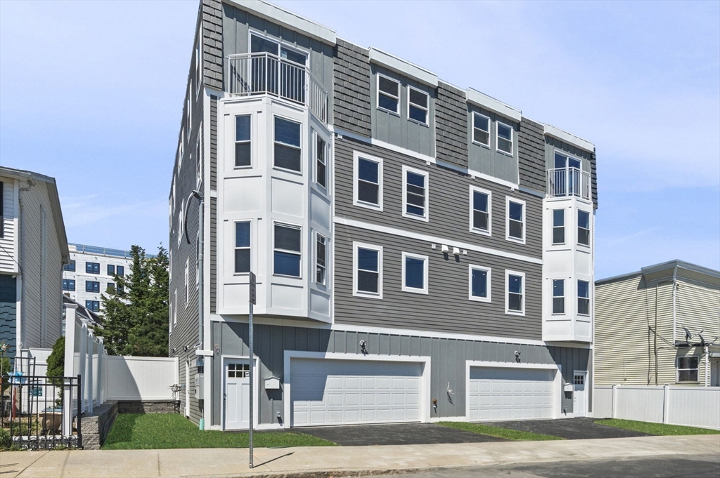 172 R Maverick Street, Unit R Chelsea, MA 02150 - Photo 4 of 37 Gallery Image 4