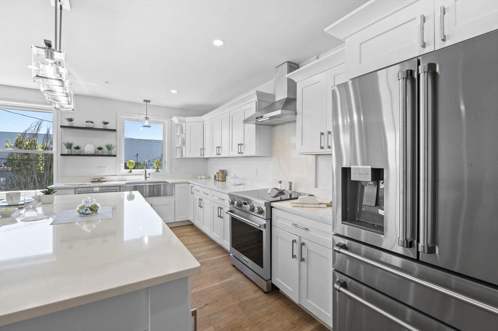 172 R Maverick Street, Unit R Chelsea, MA 02150 - Photo 6 of 37 Gallery Image 6