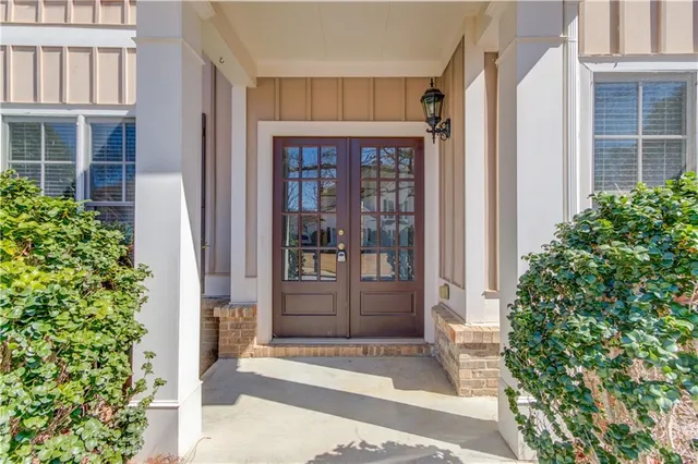 a view of entrance front of the house