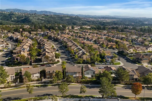 $1,350,000 | 51 Toulon Avenue, Lake Forest, CA 92610