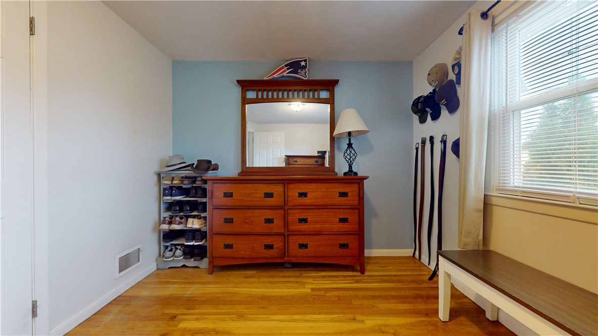 27 Amherst Road Warwick, RI 02889 - Photo 25 of 43