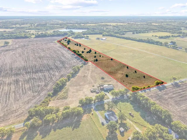 $416,000 | 1220 Sears Road, Bells, TX 75414