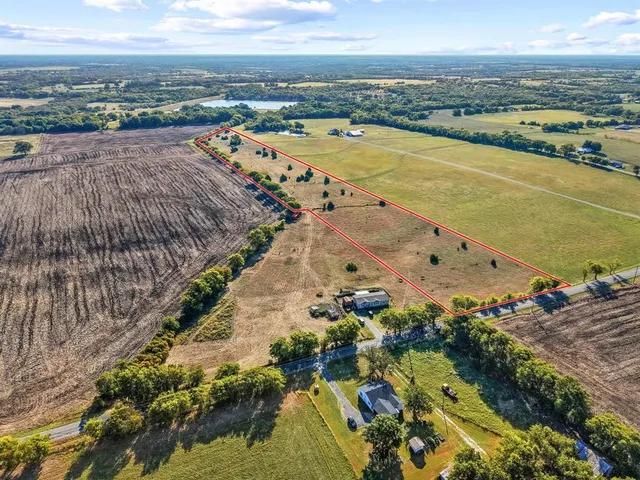 $416,000 | 1220 Sears Road, Bells, TX 75414