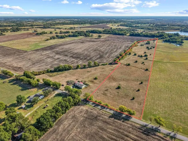 $416,000 | 1220 Sears Road, Bells, TX 75414