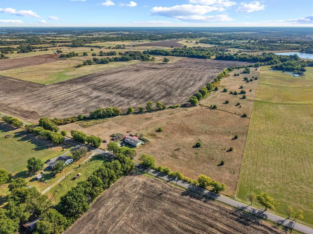 1220 Sears Road Bells, TX 75414 - Photo 9 of 18