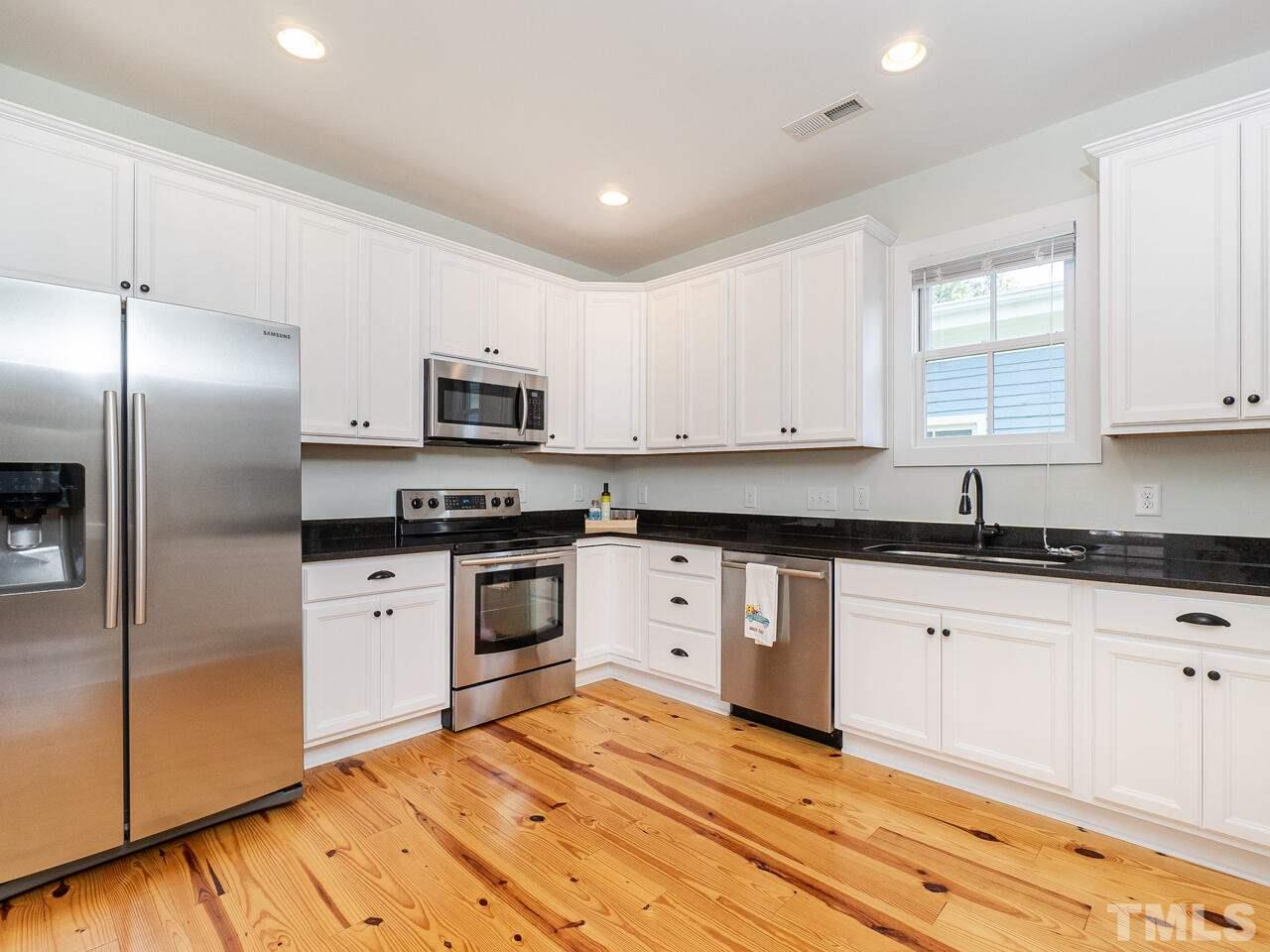 217 East South Street Raleigh, NC 27601 - Photo 11 of 26 Gallery Image 11