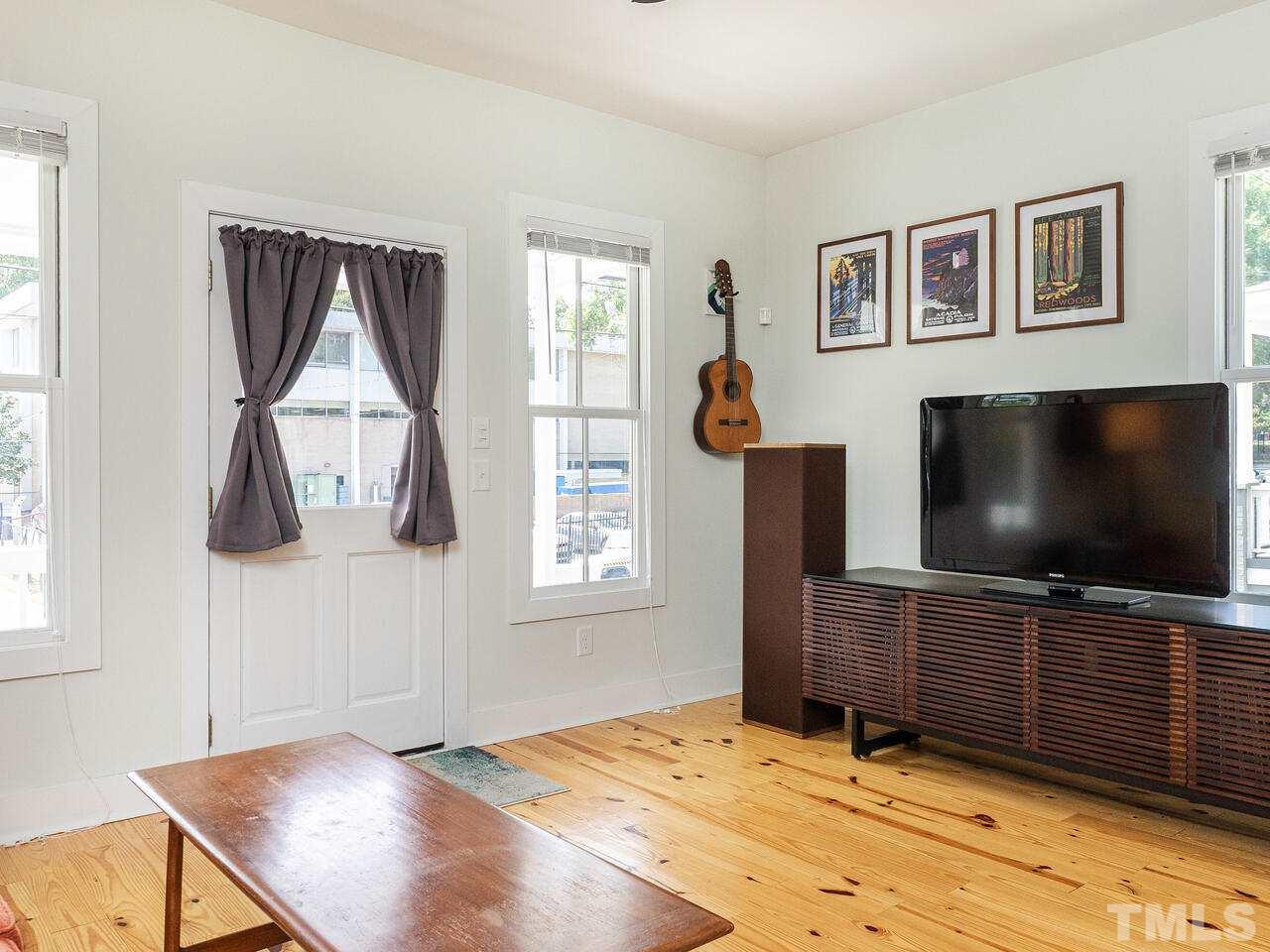 217 East South Street Raleigh, NC 27601 - Photo 7 of 26 Gallery Image 7