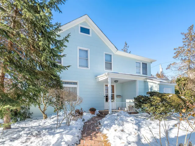 $5,000 | 27 Summit Avenue, Sea Cliff, NY 11579