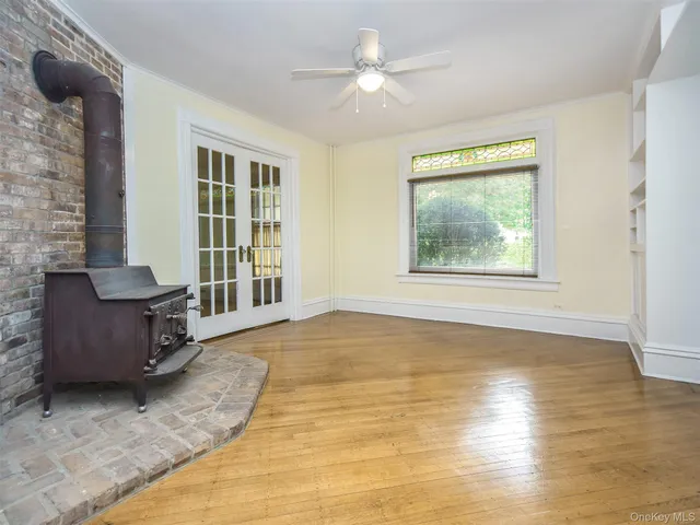 $5,000 | 27 Summit Avenue, Sea Cliff, NY 11579