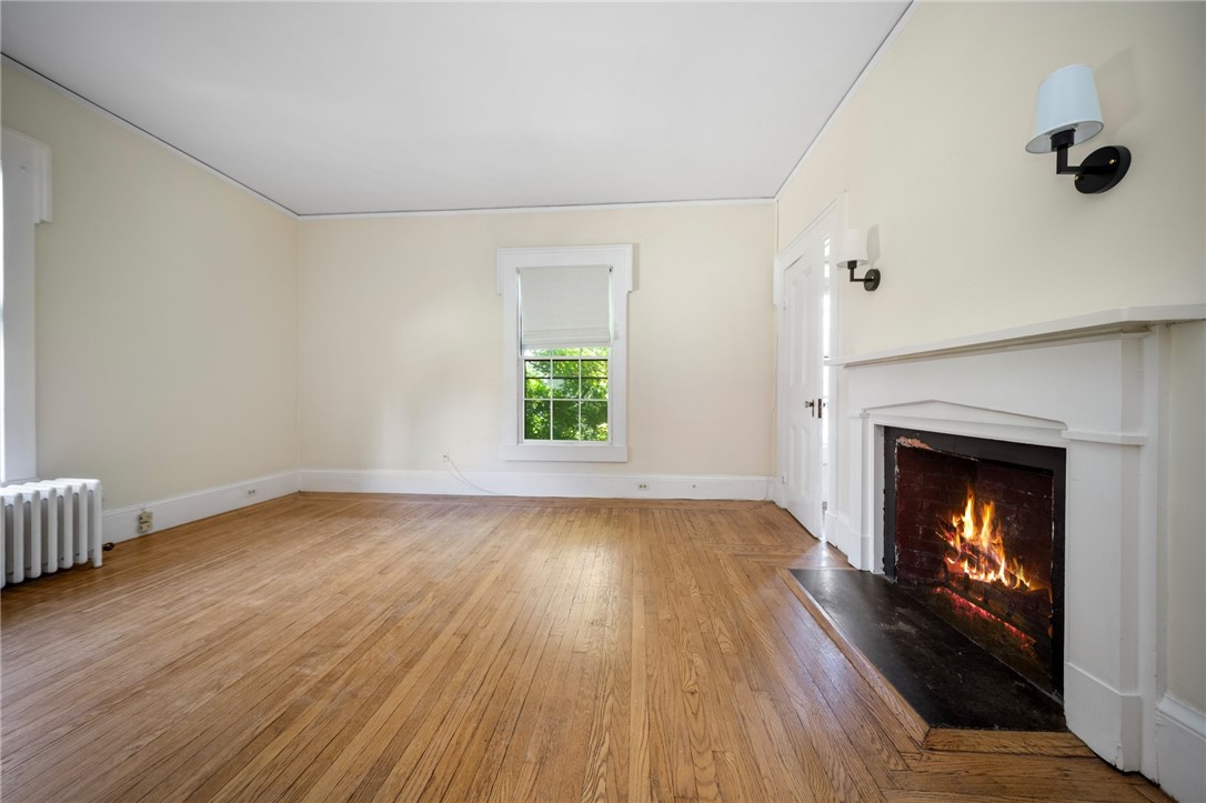 33 Kay Street Newport, RI 02840 - Photo 12 of 32