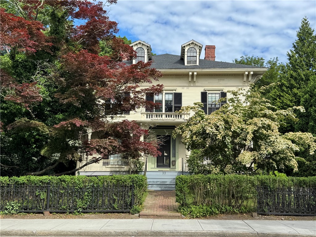 33 Kay Street Newport, RI 02840 - Photo 2 of 32