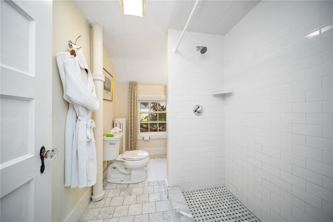 33 Kay Street Newport, RI 02840 - Photo 28 of 32