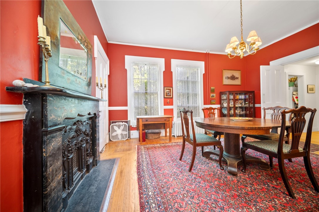 33 Kay Street Newport, RI 02840 - Photo 7 of 32