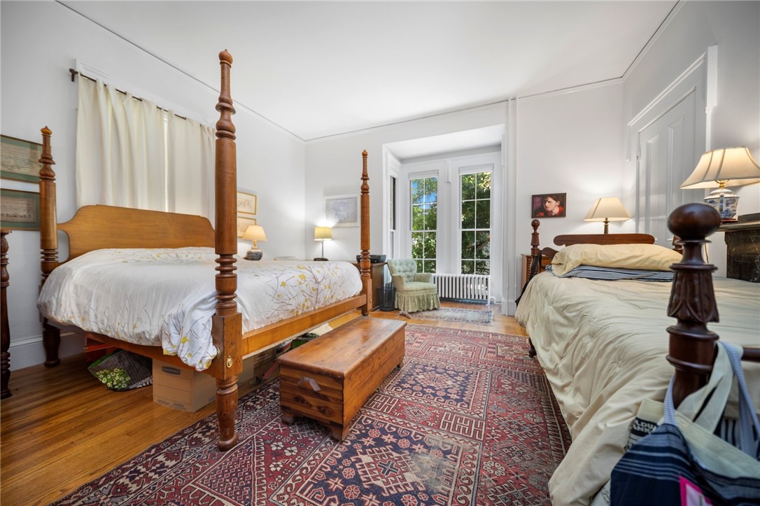 33 Kay Street Newport, RI 02840 - Photo 10 of 32