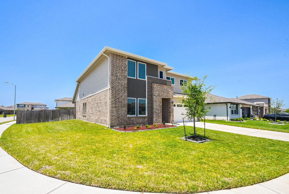 8034 House Bank Lane Rosharon, TX 77583 - Photo 2 of 32