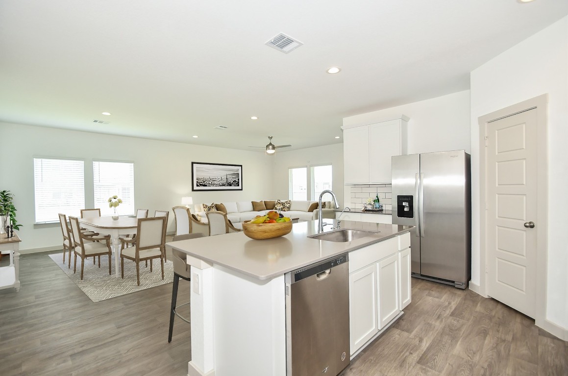 8034 House Bank Lane Rosharon, TX 77583 - Photo 8 of 32