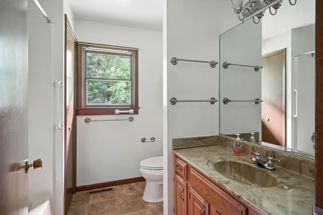 $300,000 | 9222 North McKinley Road, Montrose, MI 48457