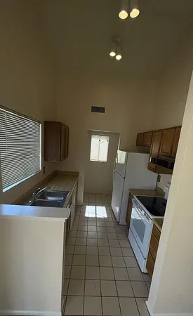 $1,595 | 19409 North 76th Drive, Glendale, AZ 85308