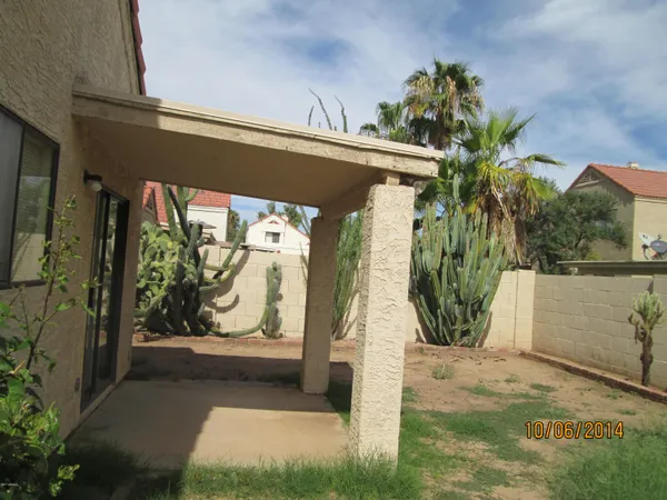 $1,645 | 19409 North 76th Drive, Glendale, AZ 85308