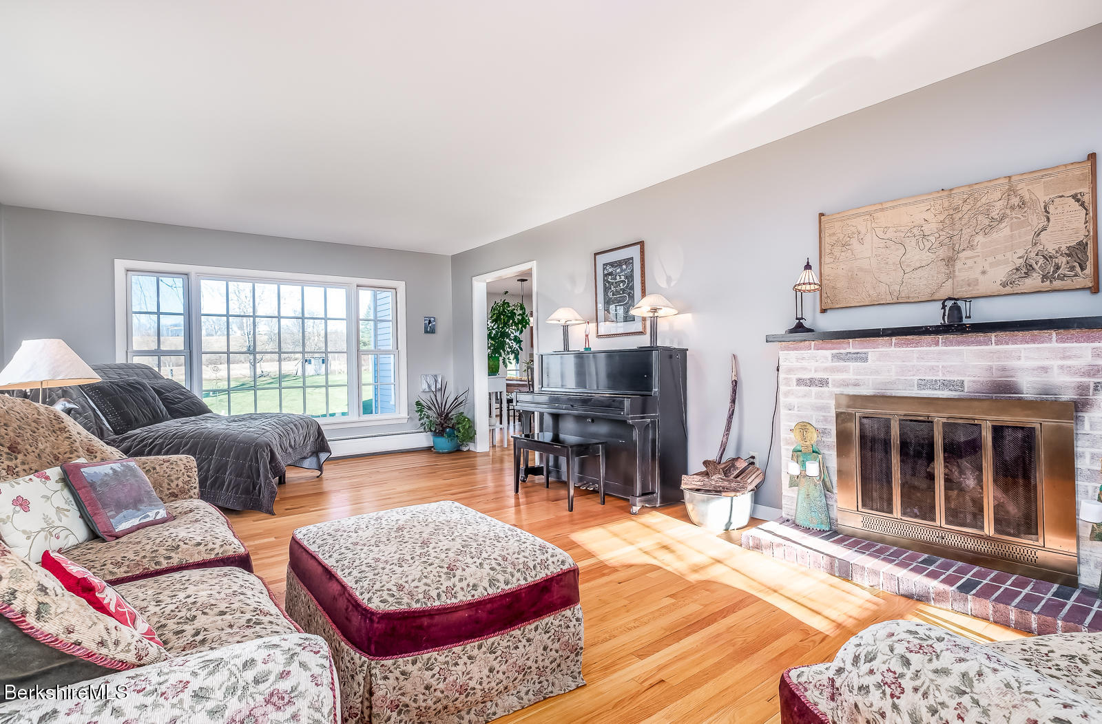 54 Sloan Road Williamstown, MA 01267 - Photo 11 of 38 Living room