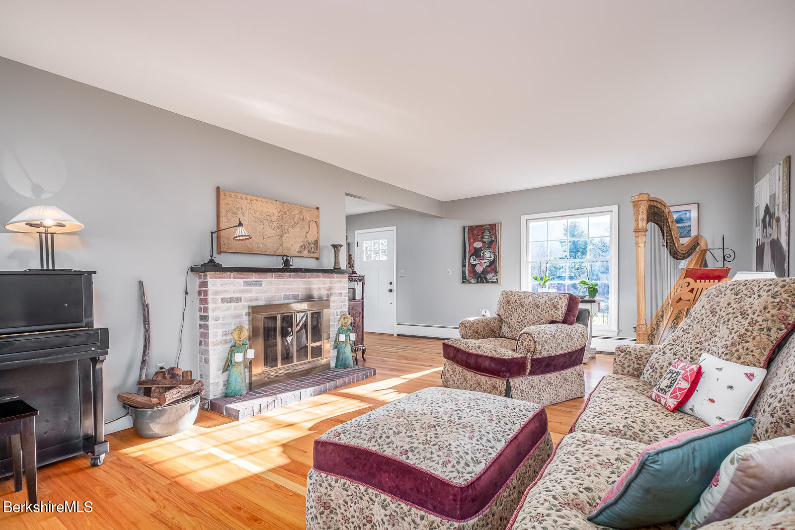 54 Sloan Road Williamstown, MA 01267 - Photo 12 of 38 Living room
