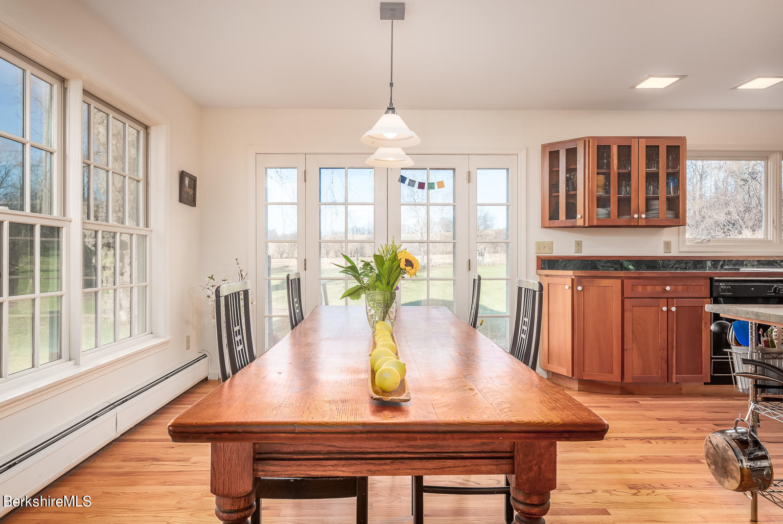 54 Sloan Road Williamstown, MA 01267 - Photo 8 of 38 Eating area