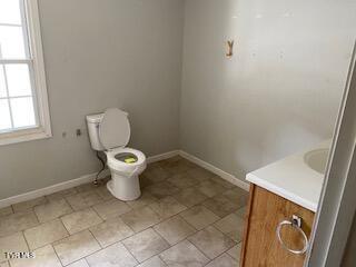 167 Bill Lewis Road Elizabethton, TN 37643 - Photo 12 of 22 bill lewis int clean 11