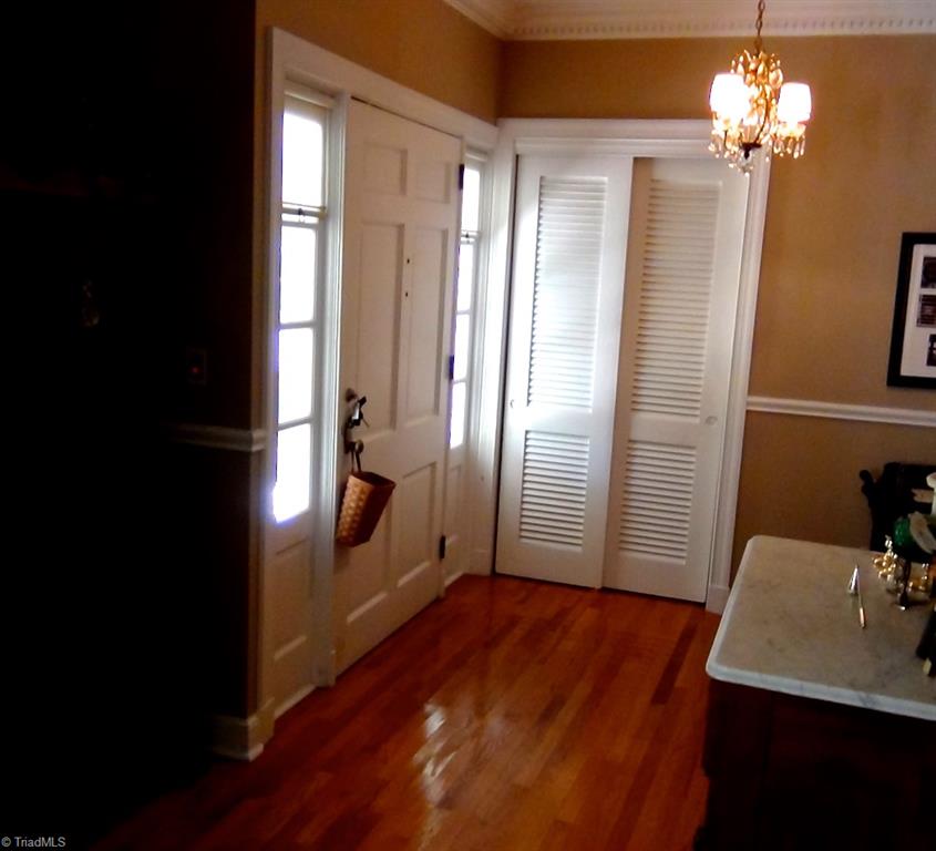 1600 Davidson Road High Point, NC 27262 - Photo 8 of 25 Foyer