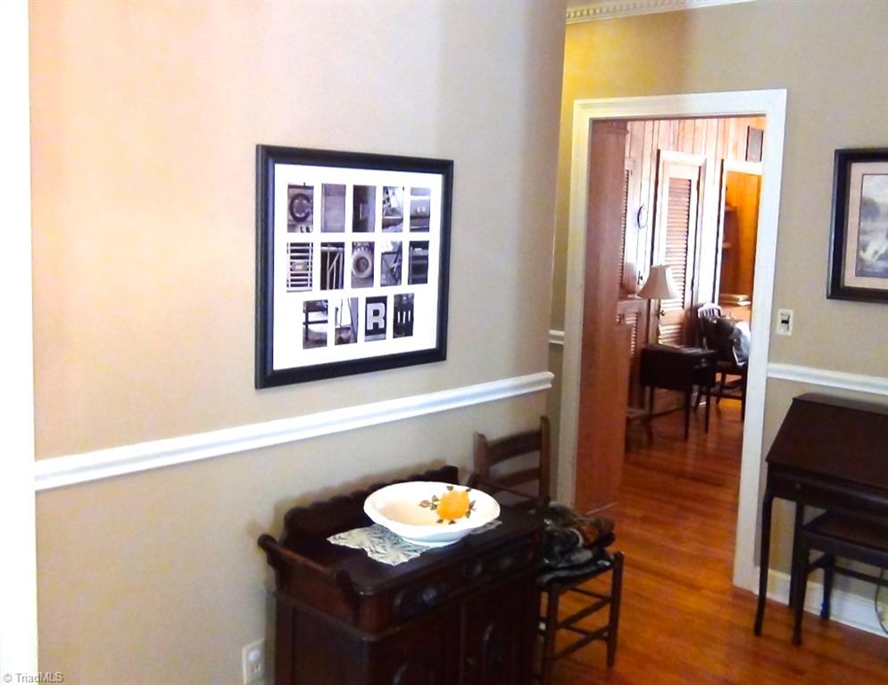 1600 Davidson Road High Point, NC 27262 - Photo 9 of 25 Foyer