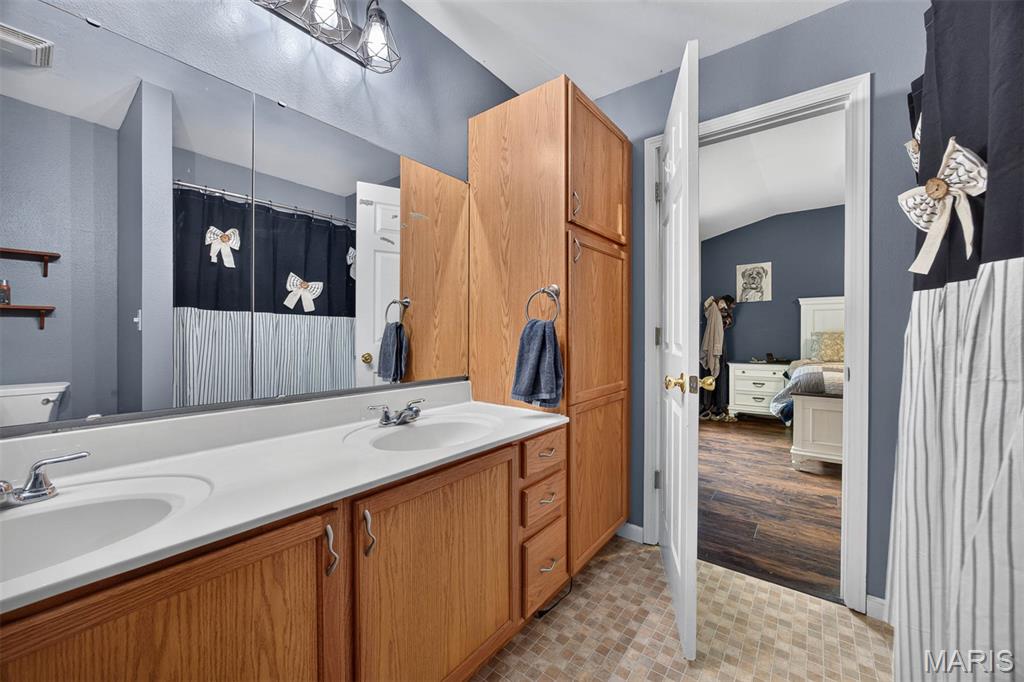 4826 Cedar Spring Drive Highland, IL 62249 - Photo 21 of 54