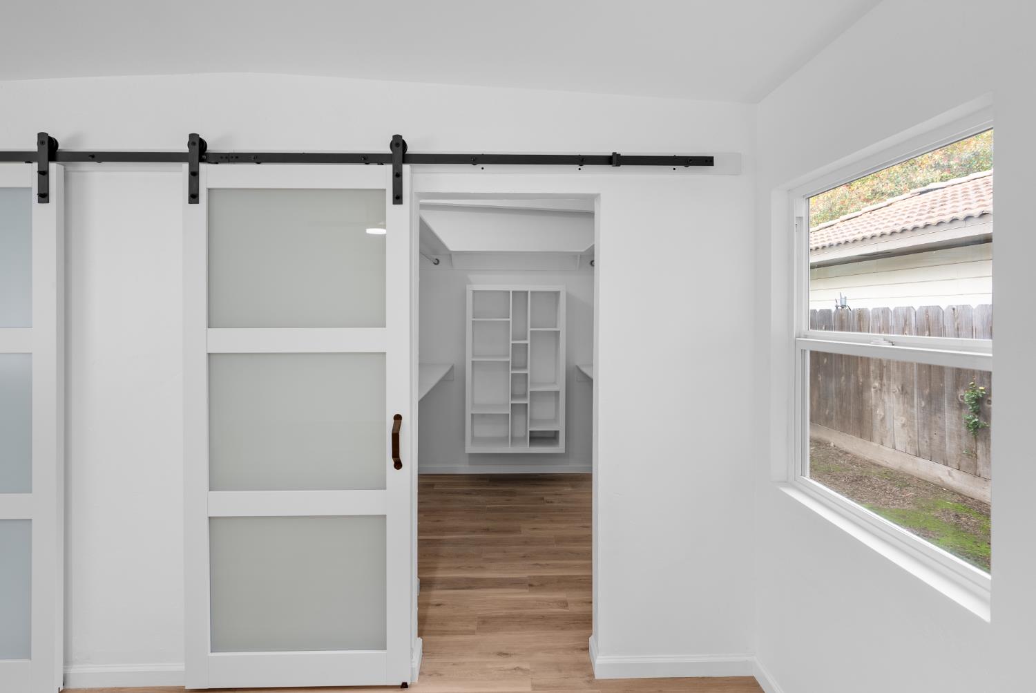 1125 Wellesley Avenue Modesto, CA 95350 - Photo 17 of 43 a view of walk in closet