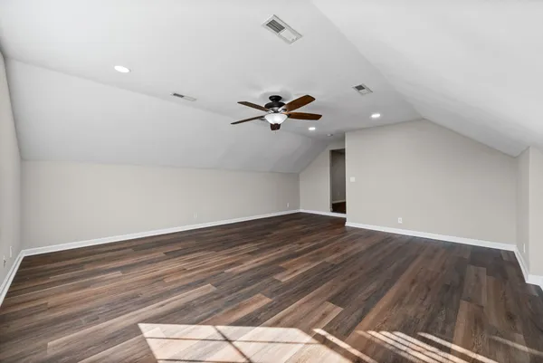 $2,100 | 1002 Hendricks Court, Clarksville, TN 37040