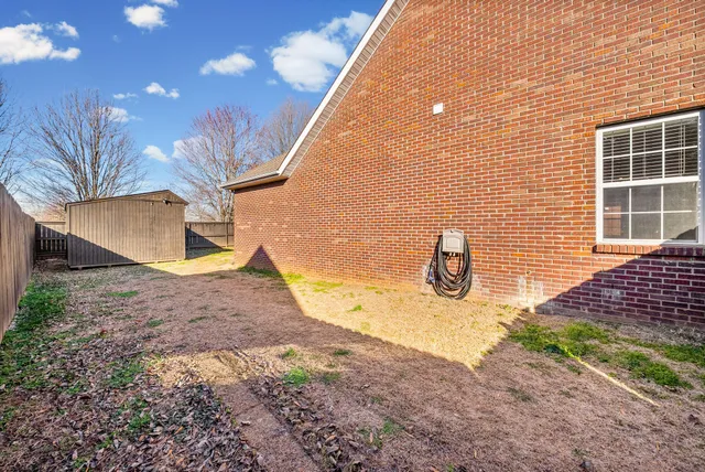 $2,300 | 1002 Hendricks Court, Clarksville, TN 37040