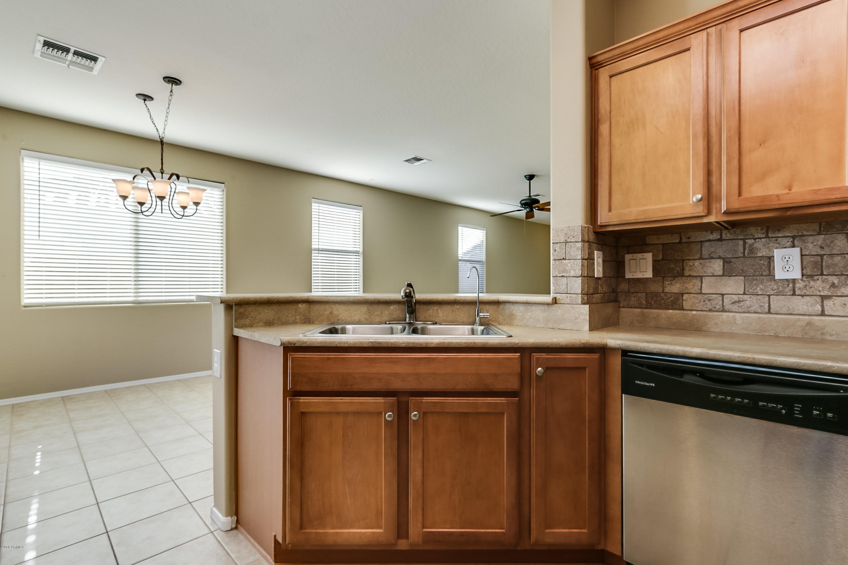 2539 West Bisbee Way Phoenix, AZ 85086 - Photo 3 of 32 Bisbee - 006