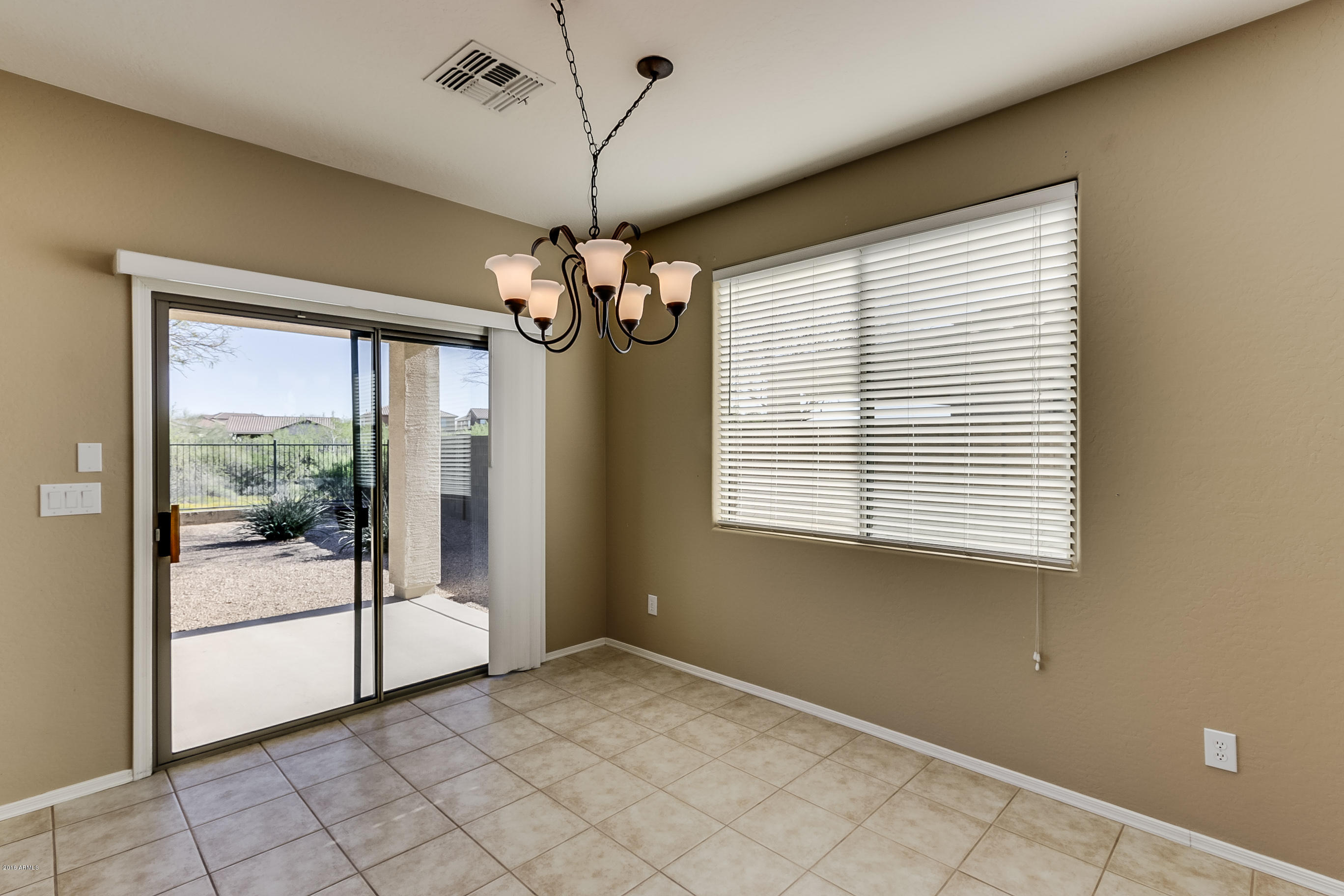 2539 West Bisbee Way Phoenix, AZ 85086 - Photo 7 of 32 Bisbee - 010