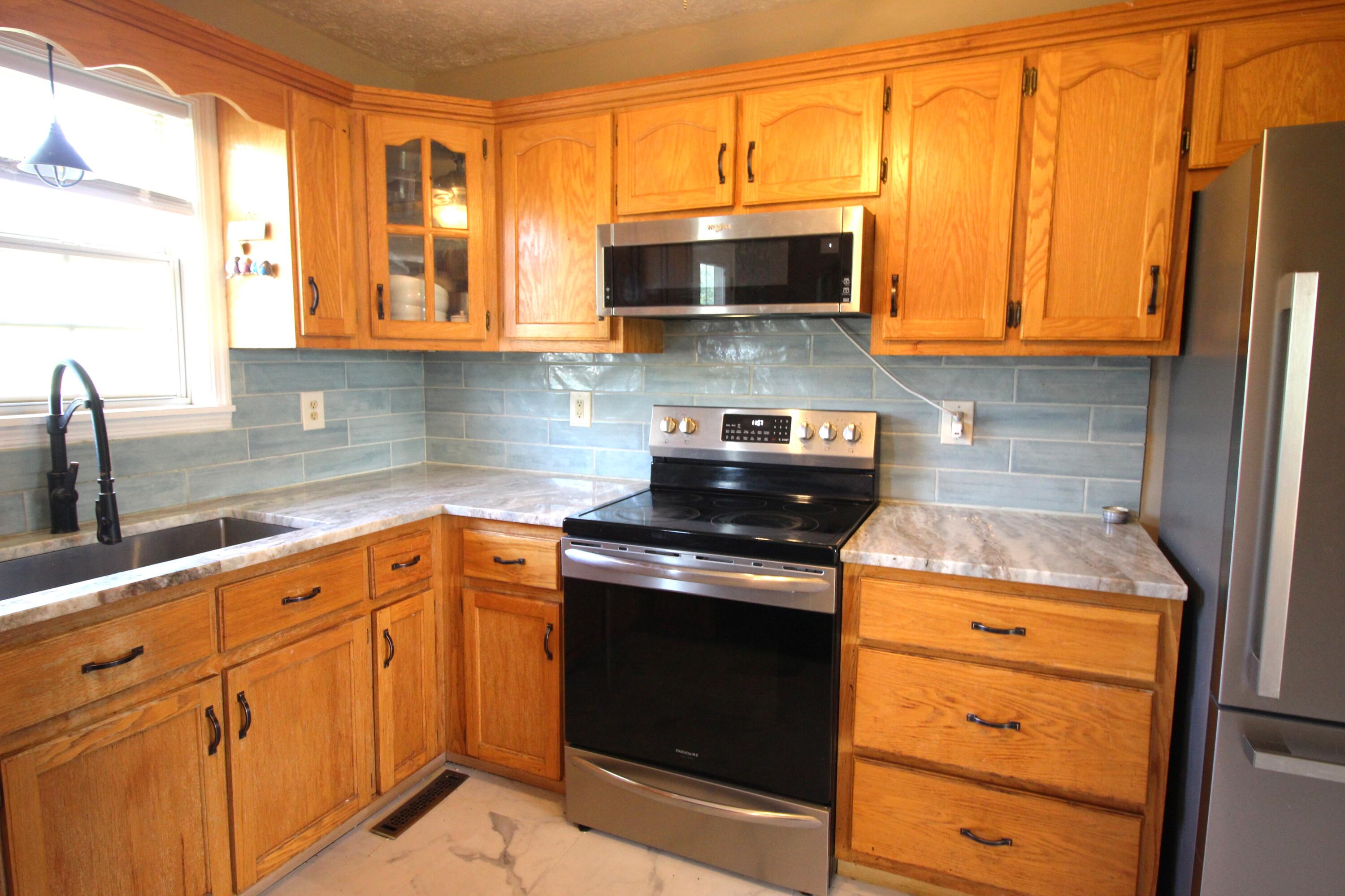 312 Springhurst Drive Berea, KY 40403 - Photo 20 of 45 Kitchen