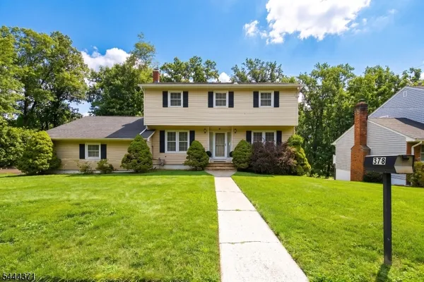 $799,999 | 378 Forest Hill Way, Mountainside, NJ 07092
