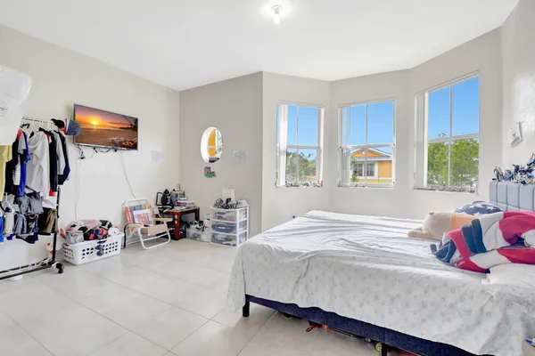 $285,000 | 1910 Shoma Drive, West Palm Beach, FL 33414