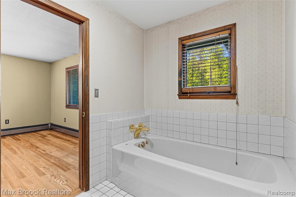 892 Barnes Lake Road Columbiaville, MI 48421 - Photo 22 of 85