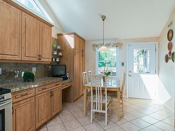 76 Appledor Road Framingham, MA 01701 - Photo 8 of 26
