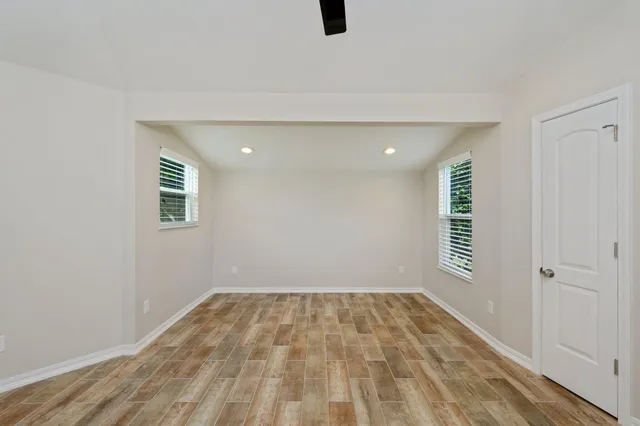 $2,395 | 502 3rd Avenue, Destin, FL 32541