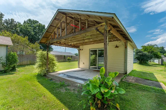 $2,395 | 502 3rd Avenue, Destin, FL 32541