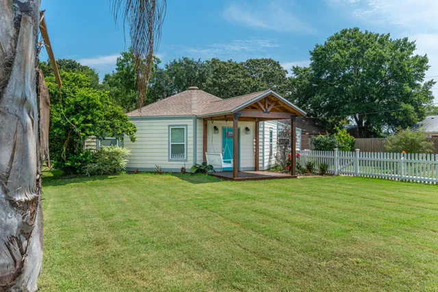 $2,395 | 502 3rd Avenue, Destin, FL 32541