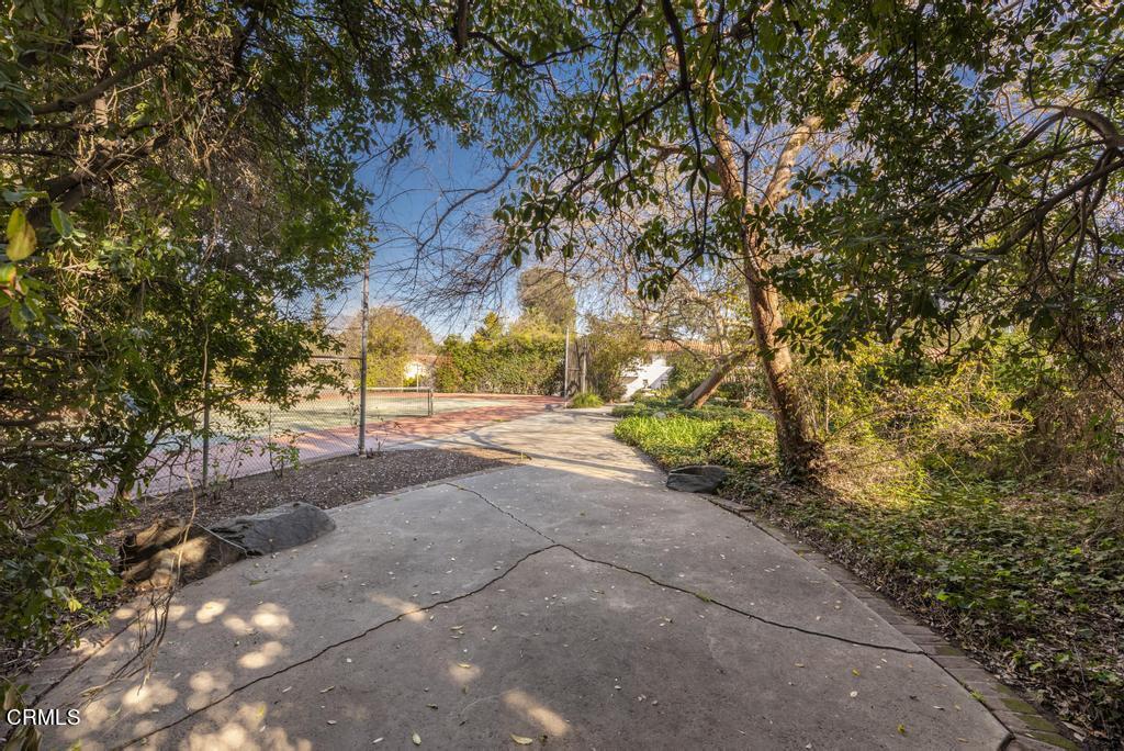 893 Gainsborough Drive Pasadena, CA 91107 - Photo 43 of 62 a view of backyard of the house