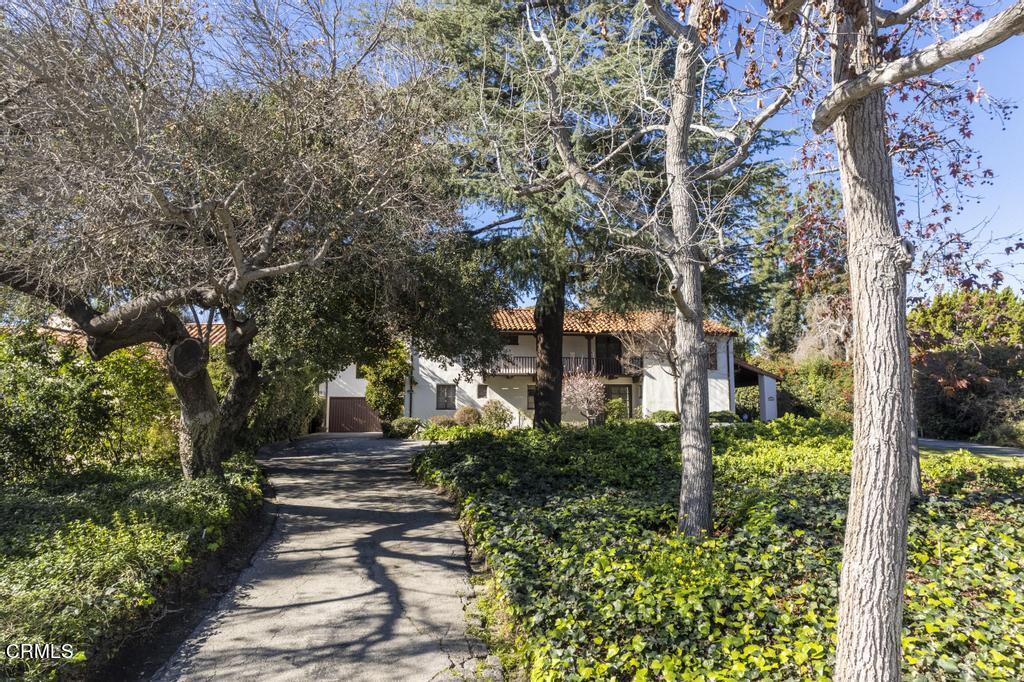 893 Gainsborough Drive Pasadena, CA 91107 - Photo 47 of 62 a view of a pathway of a yard