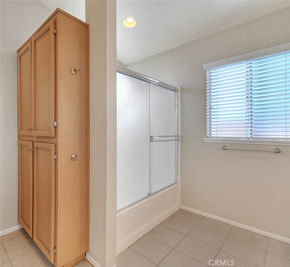 39220 Cala Del Valle Murrieta, CA 92562 - Photo 25 of 47 a view of an empty room with closet area