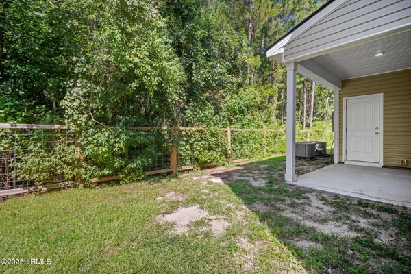 $2,350 | 222 Admiration Avenue, Beaufort, SC 29906