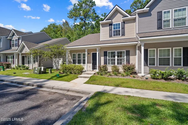 $2,500 | 222 Admiration Avenue, Beaufort, SC 29906