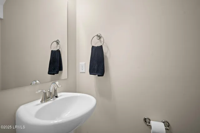 $2,500 | 222 Admiration Avenue, Beaufort, SC 29906